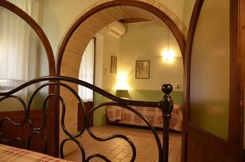 Agriturismo Le Due Torri Torre Quadrano Spello Kültér fotó